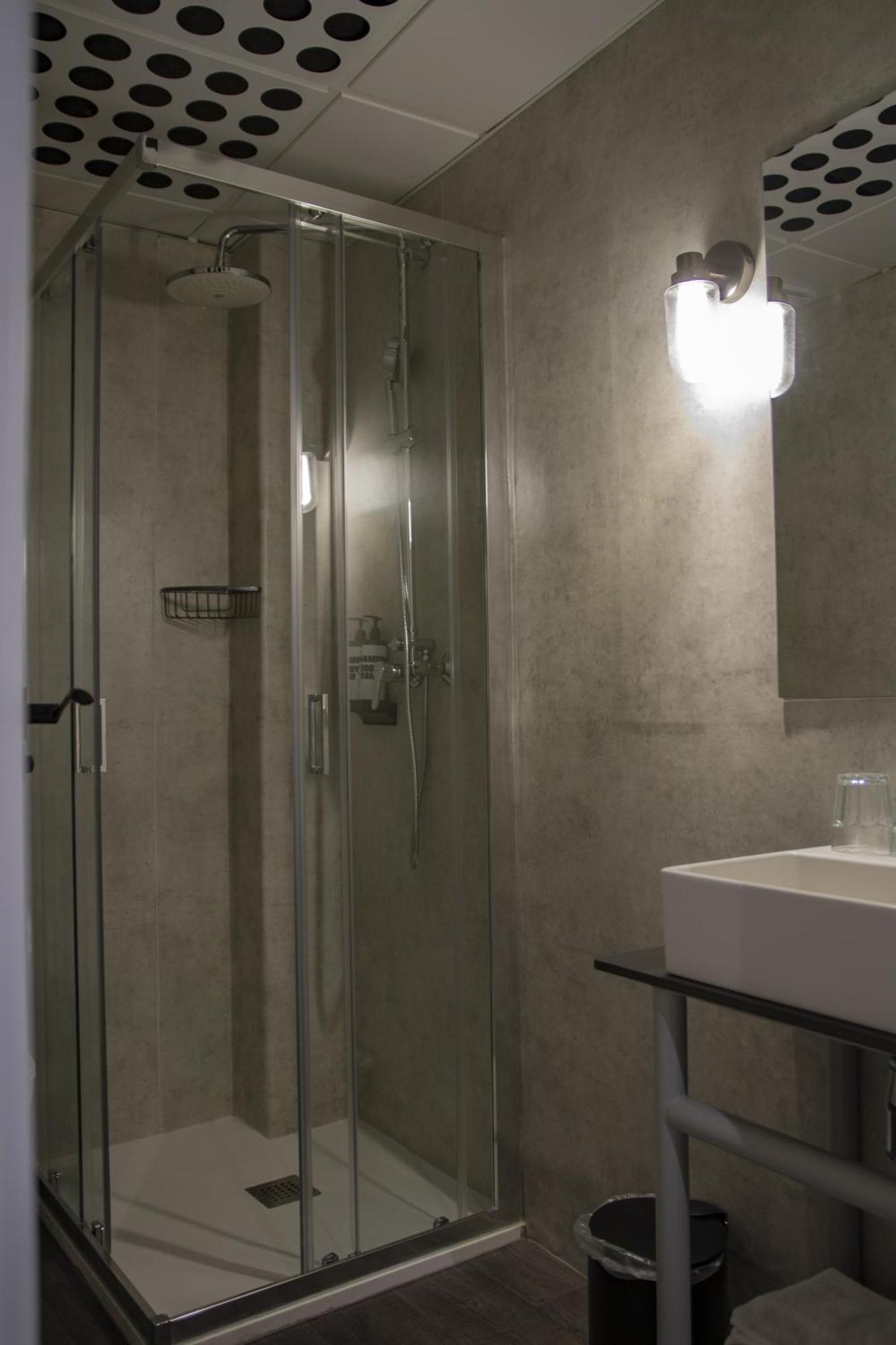 Room00 Valencia Hostel מראה חיצוני תמונה