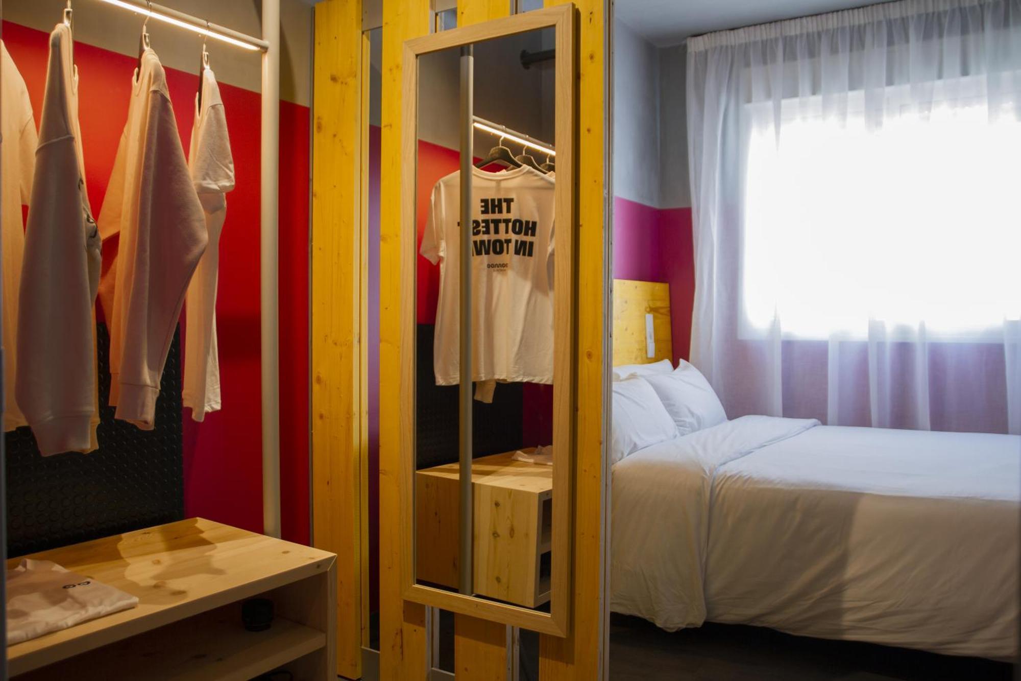 Room00 Valencia Hostel מראה חיצוני תמונה