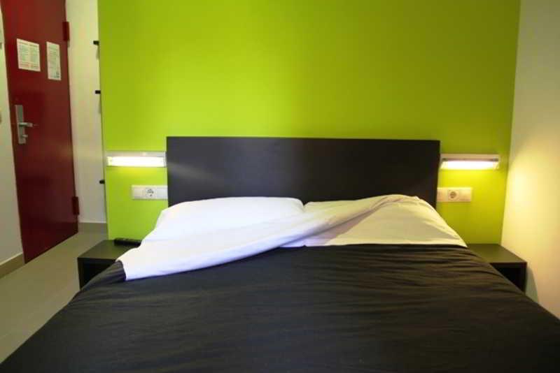 Room00 Valencia Hostel מראה חיצוני תמונה